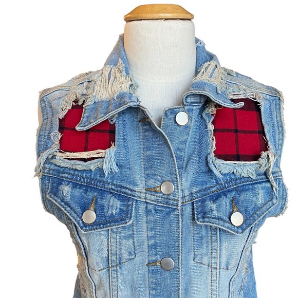 Unif Distressed Shredded Grunge Fringe Denim Festival Rodeo Vest Plaid Patches-S - Picture 7 of 16